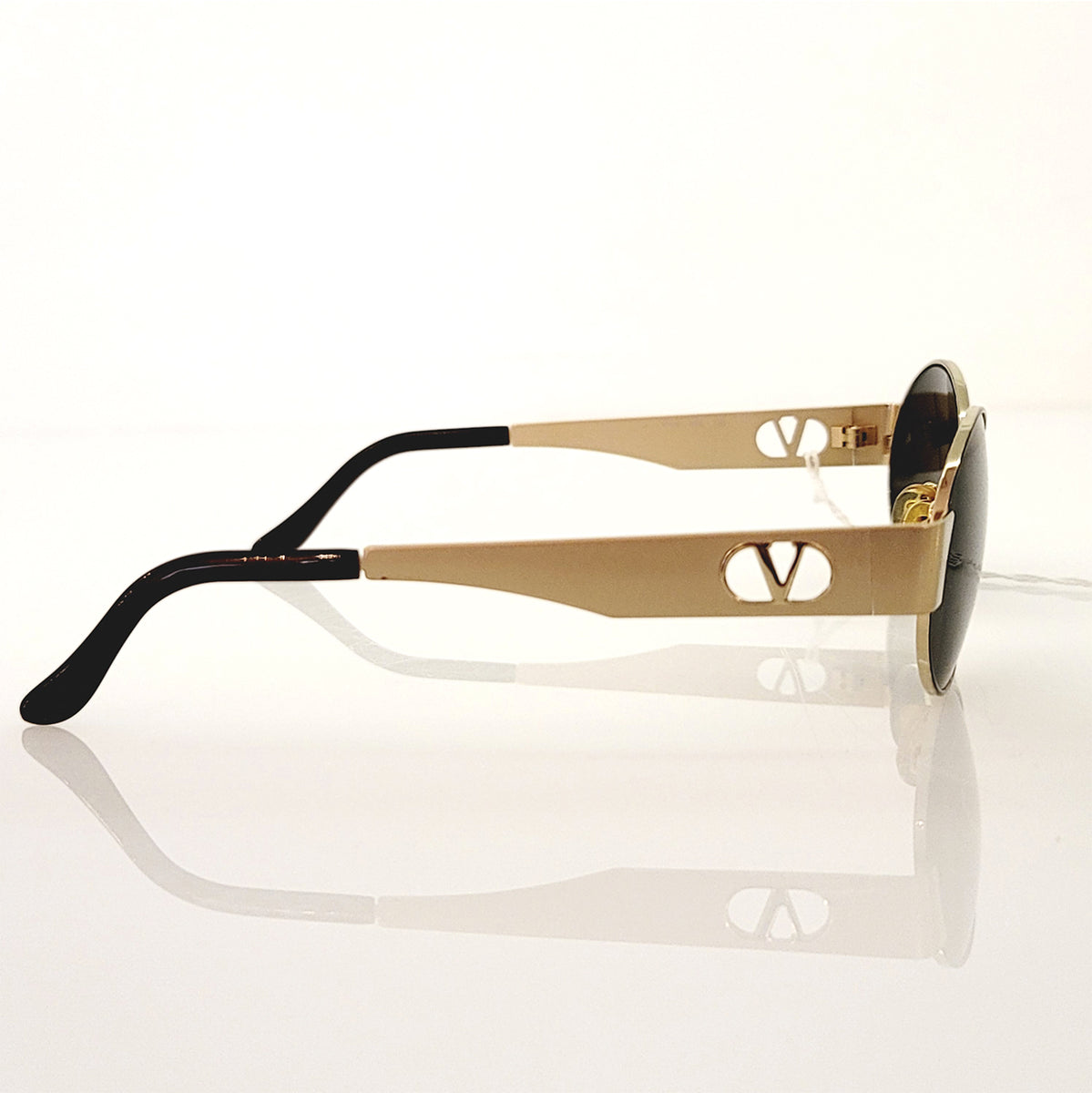 Golden 1980's Italy Vintage Sunglasses – The Consignment Bar